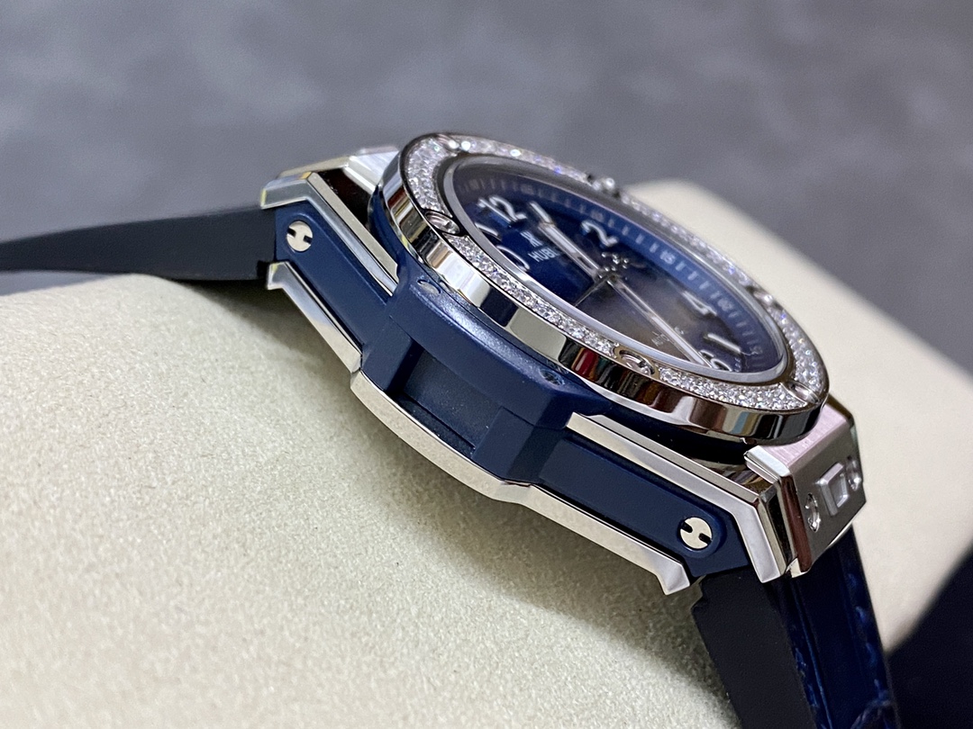 Hublot Big Bang One Click 465.sx.7170.lr.1204 39mm Ladies Watch