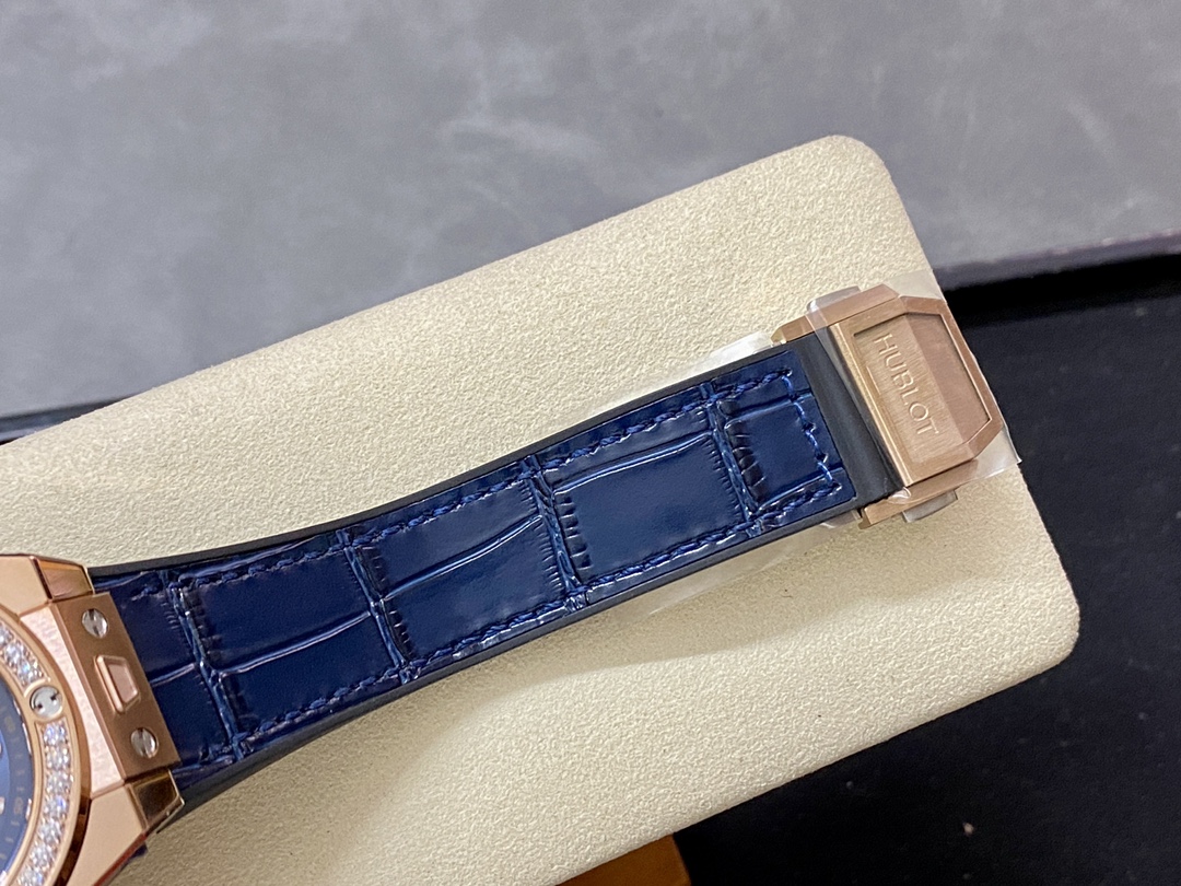 Hublot Big Bang Watch 465.OX.7180.LR.1204 39mm Ladies Watch