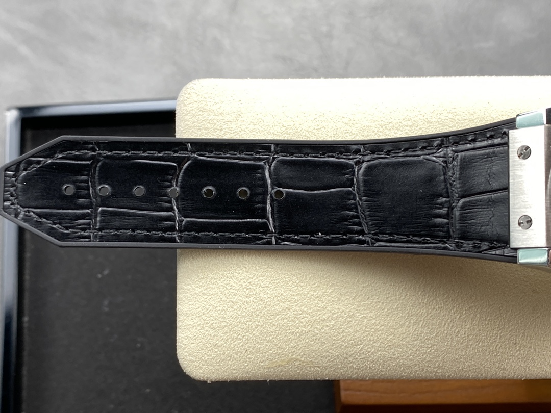 Hublot Classic Fusion 525.NX.0170.LR 45mm