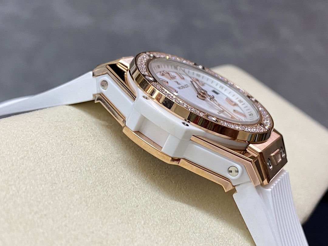 Hublot Big Bang One Click 485.OE.2080.RW.1204 33mm Ladies Watch