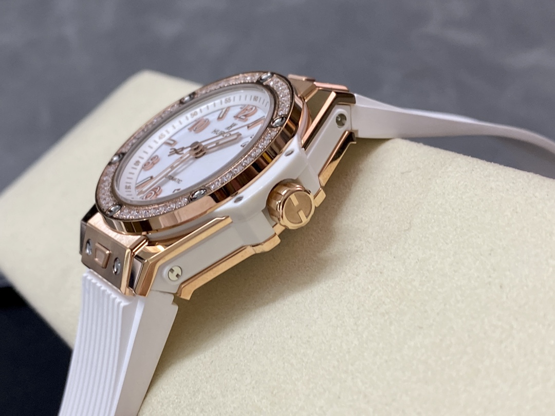 Hublot Big Bang One Click 485.OE.2080.RW.1204 33mm Ladies Watch