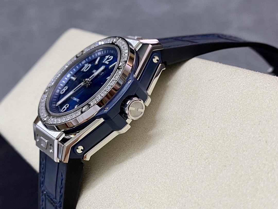 Hublot Big Bang One Click 465.sx.7170.lr.1204 39mm Ladies Watch