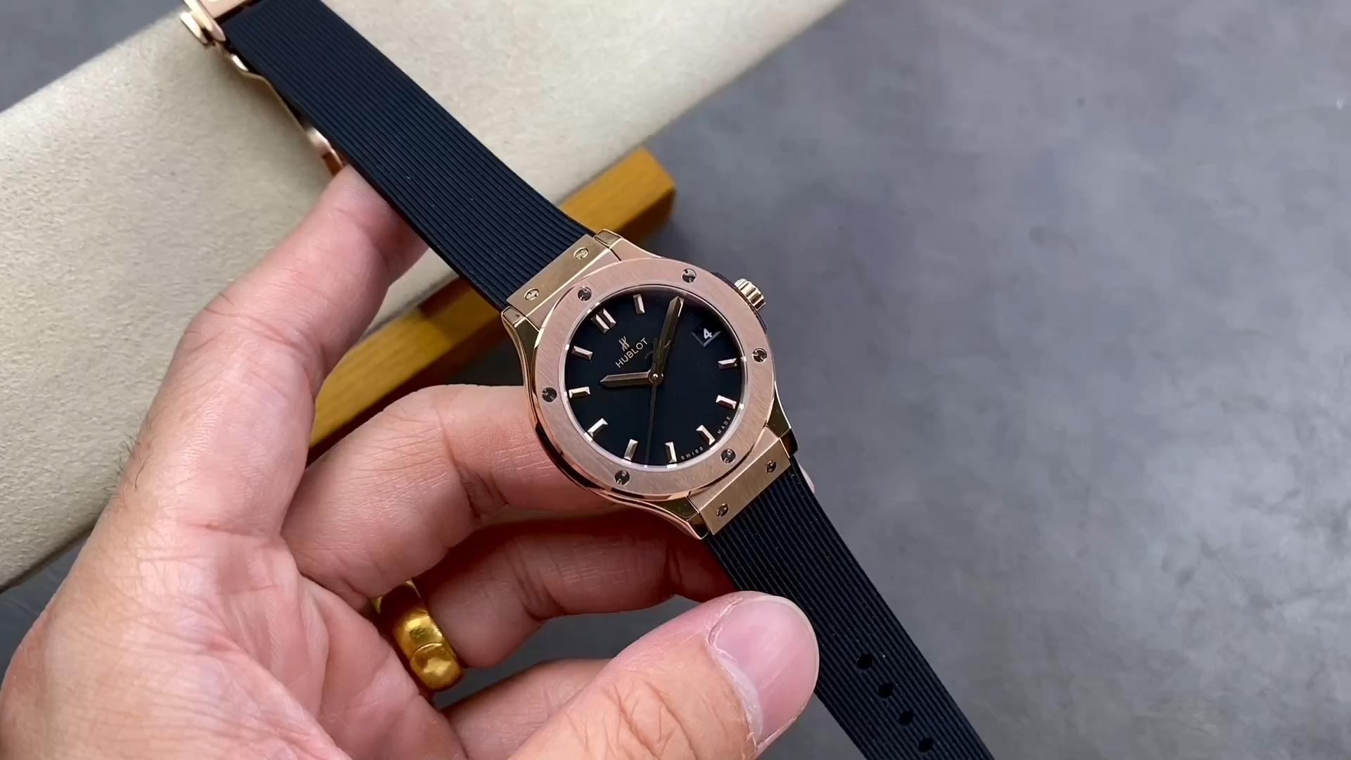 Hublot Classic Fusion King Gold 542.OX.1181.RX 42mm