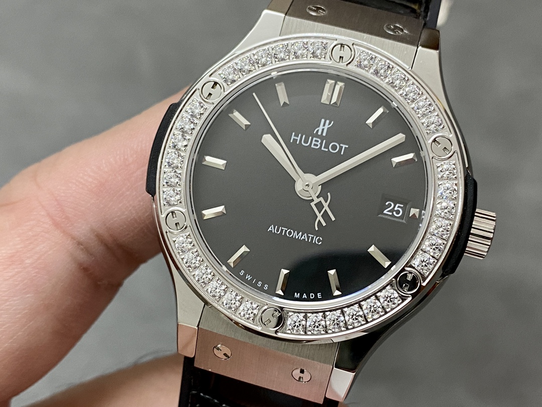 Hublot Classic Fusion 565.nx.1470.lr.1204 38mm