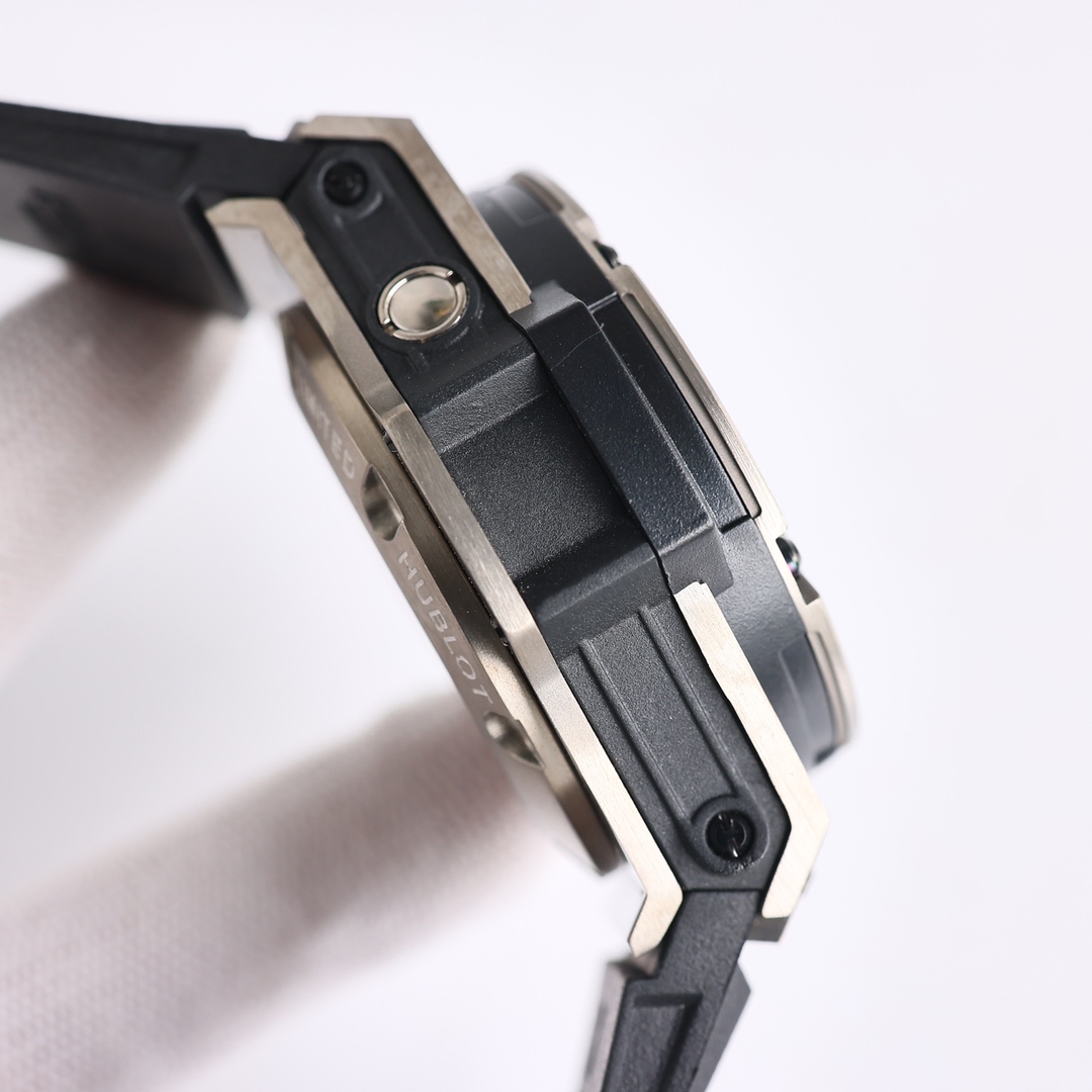 Hublot King Power 731.NX.1190.RX 48mm