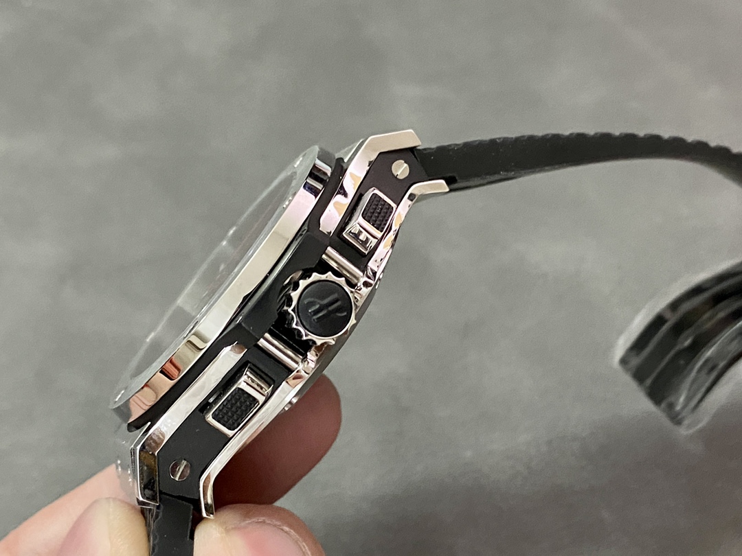 Hublot Big Bang 301.SB.131.RX 44mm Mens