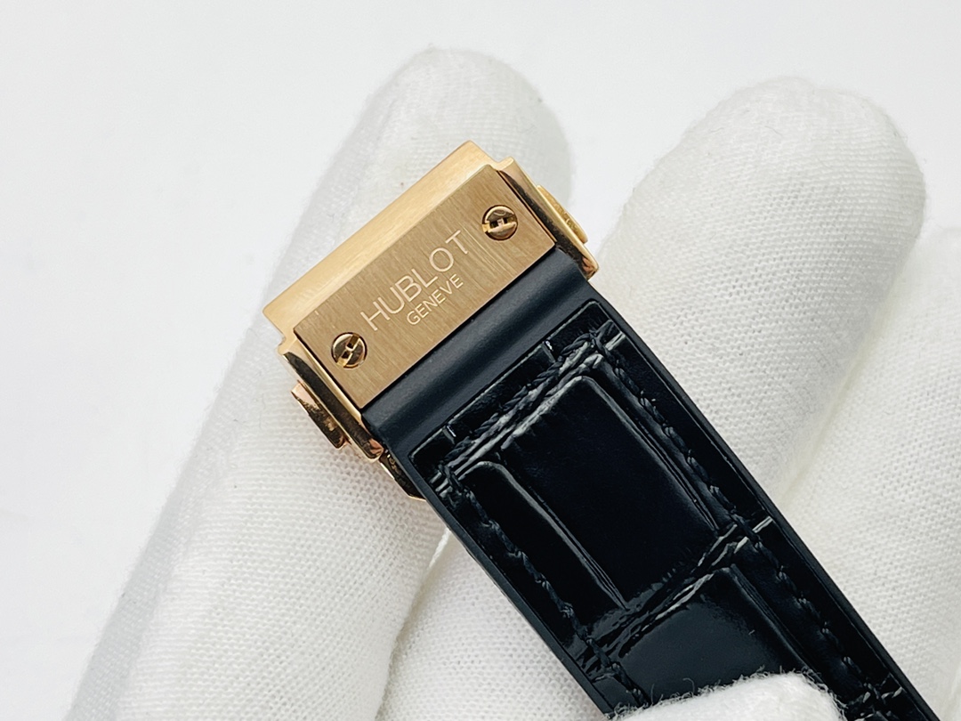 Hublot Classic Fusion 542.OX.1181.LR.1704 42mm