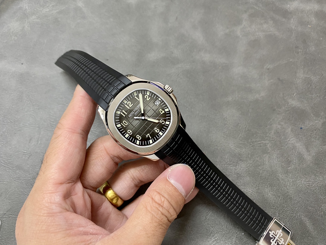 Replica Patek Philippe Aquanaut 5167A 001 40mm Mens Watch