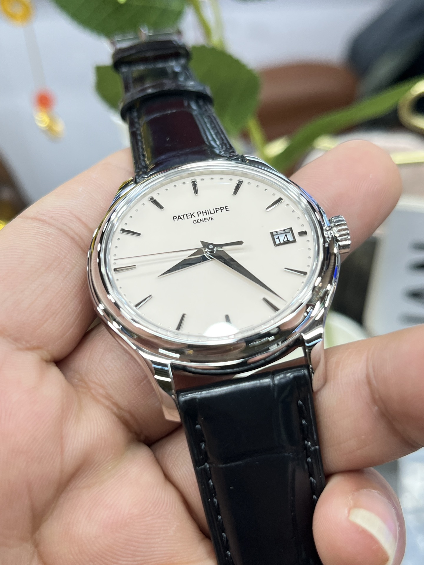 Replica Patek Philippe Calatrava 5227G 001 40MM Mens Watch