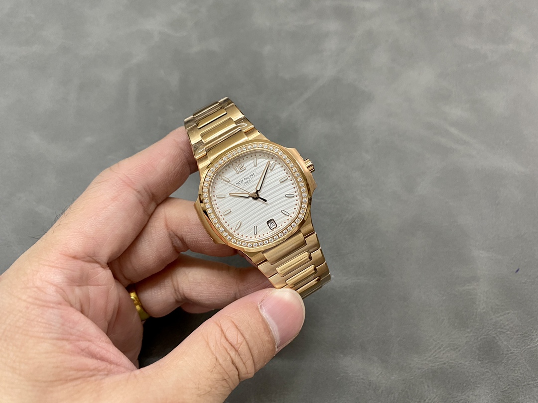 Replica Patek Philippe Nautilus 7118 1200R 001 Watch