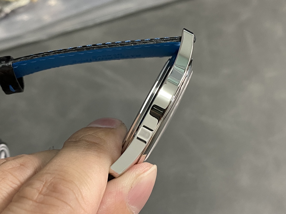 Replica Patek Philippe Calatrava 6007G 011 40MM Mens Watch