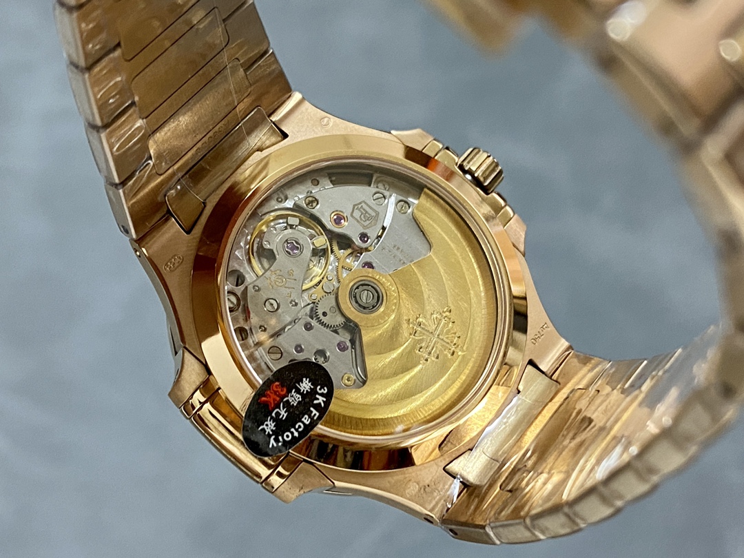 Replica Patek Philippe Nautilus 7118 1R 001 40mm Mens Watch