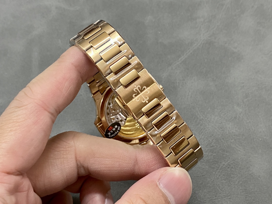 Replica Patek Philippe Nautilus 7118 1200R 001 Watch