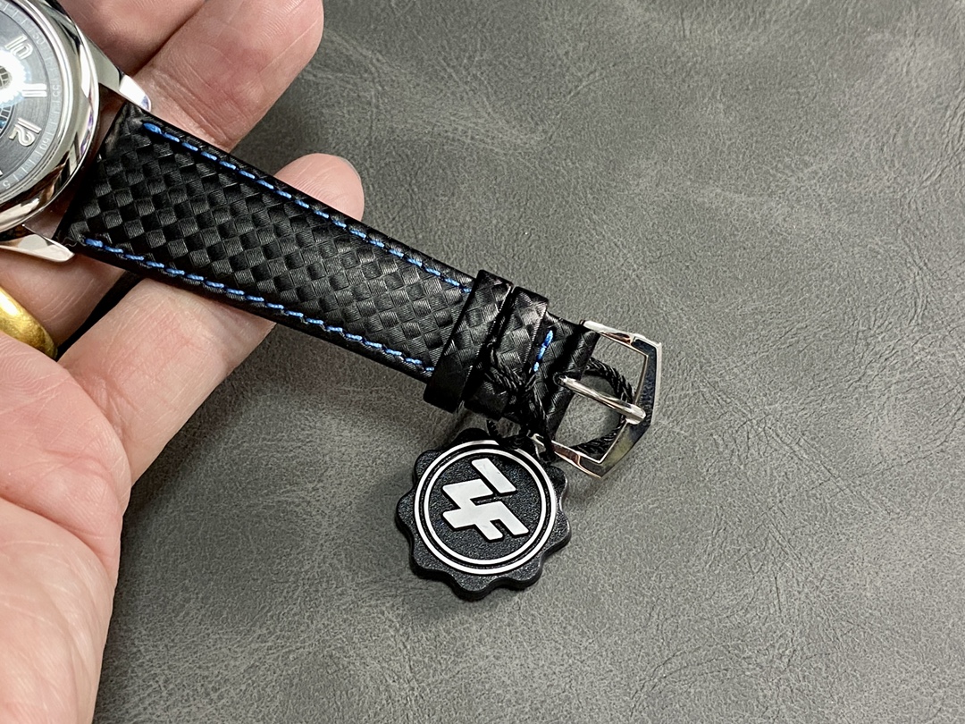 Replica Patek Philippe Calatrava 6007G 011 40MM Mens Watch