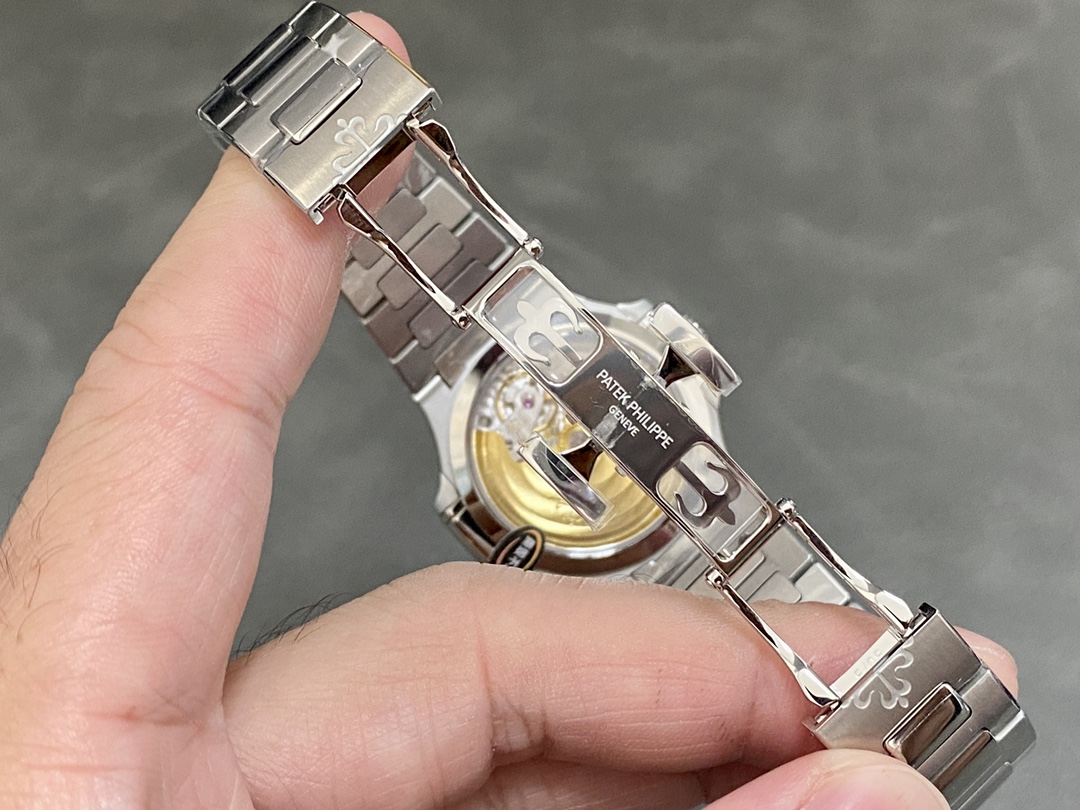 Replica Patek Philippe Nautilus 7118 1200A 011 Stainless Steel 40mm Mens Watch