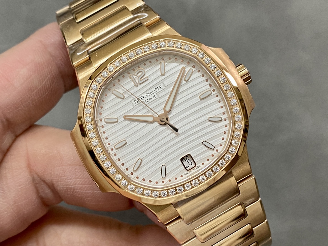 Replica Patek Philippe Nautilus 7118 1200R 001 Watch