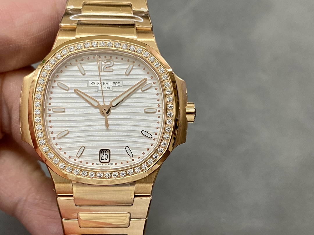 Replica Patek Philippe Nautilus 7118 1200R 001 Watch