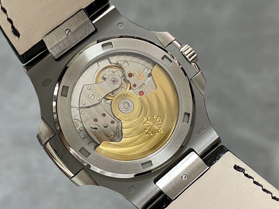 Patek Philippe Nautilus 5711 1A 40mm Mens Replica Watch