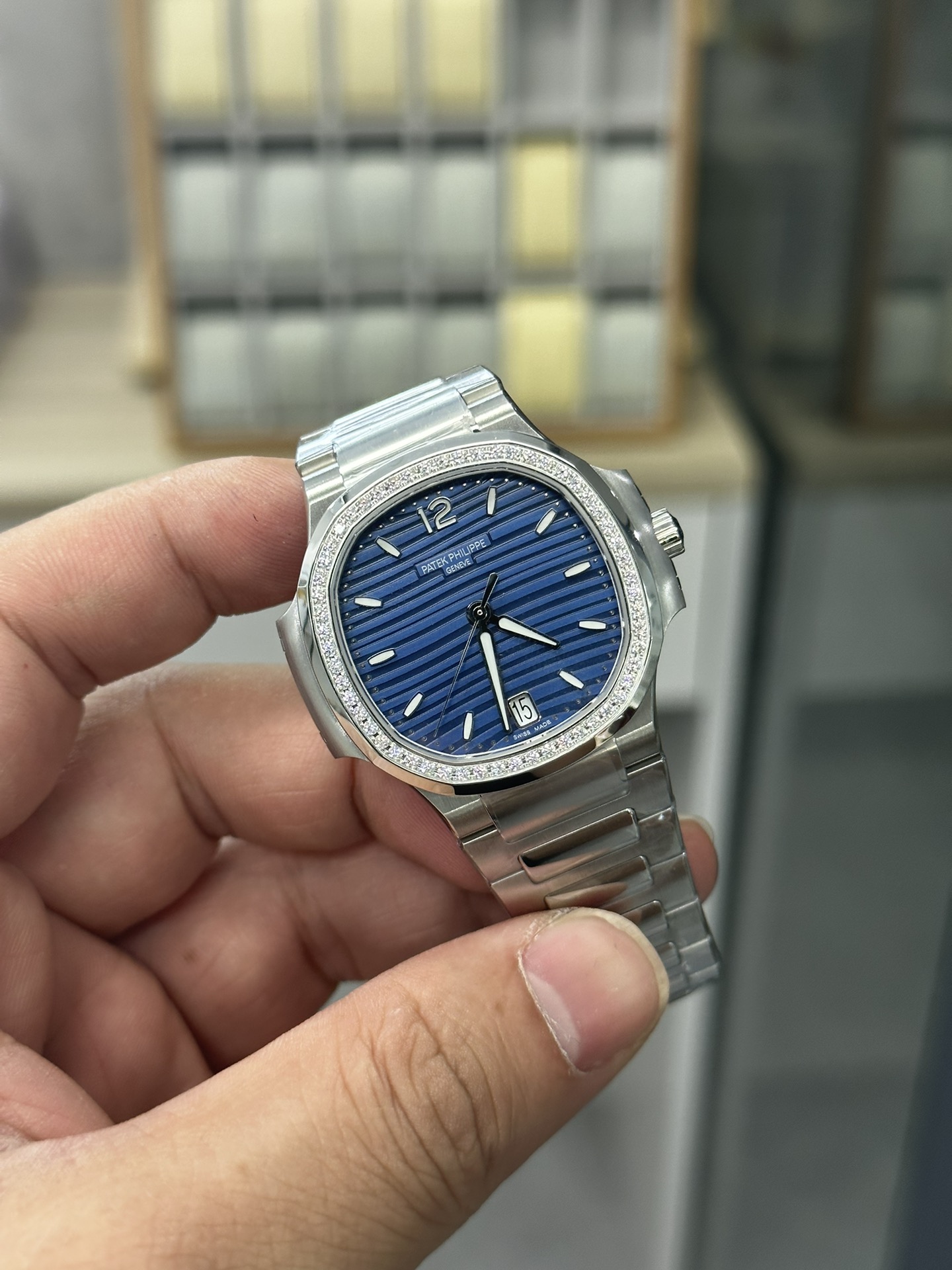 Patek Philippe Nautilus Ladies Stainless Steel Blue Dial 7118 1200A 001 35mm