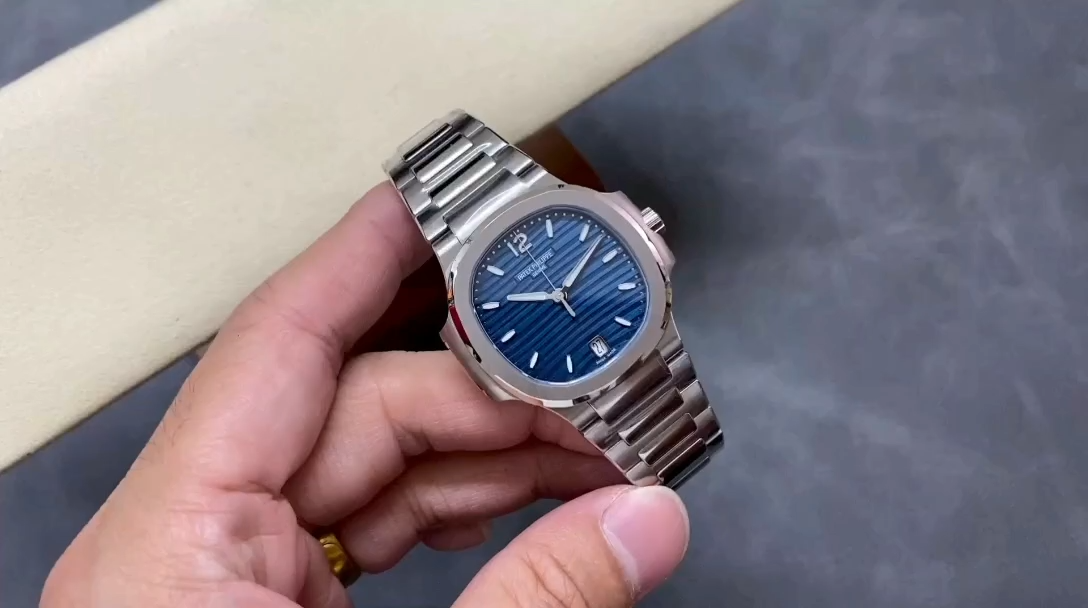 Patek Philippe Ladies Nautilus Blue Dial and Grey Dial 7118 1A 001 35.2mm