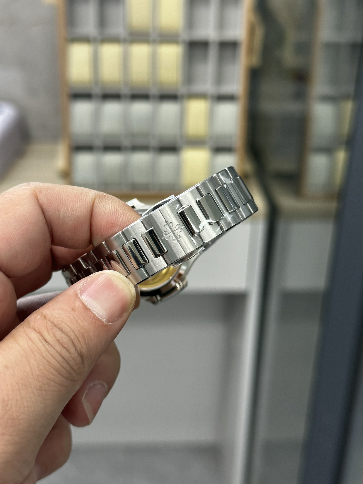 Patek Philippe Ladies Nautilus Blue Dial and Grey Dial 7118 1A 001 35.2mm