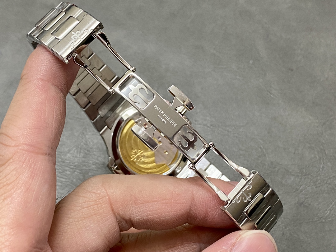 Patek Philippe Ladies Nautilus Blue Dial and Grey Dial 7118 1A 001 35.2mm