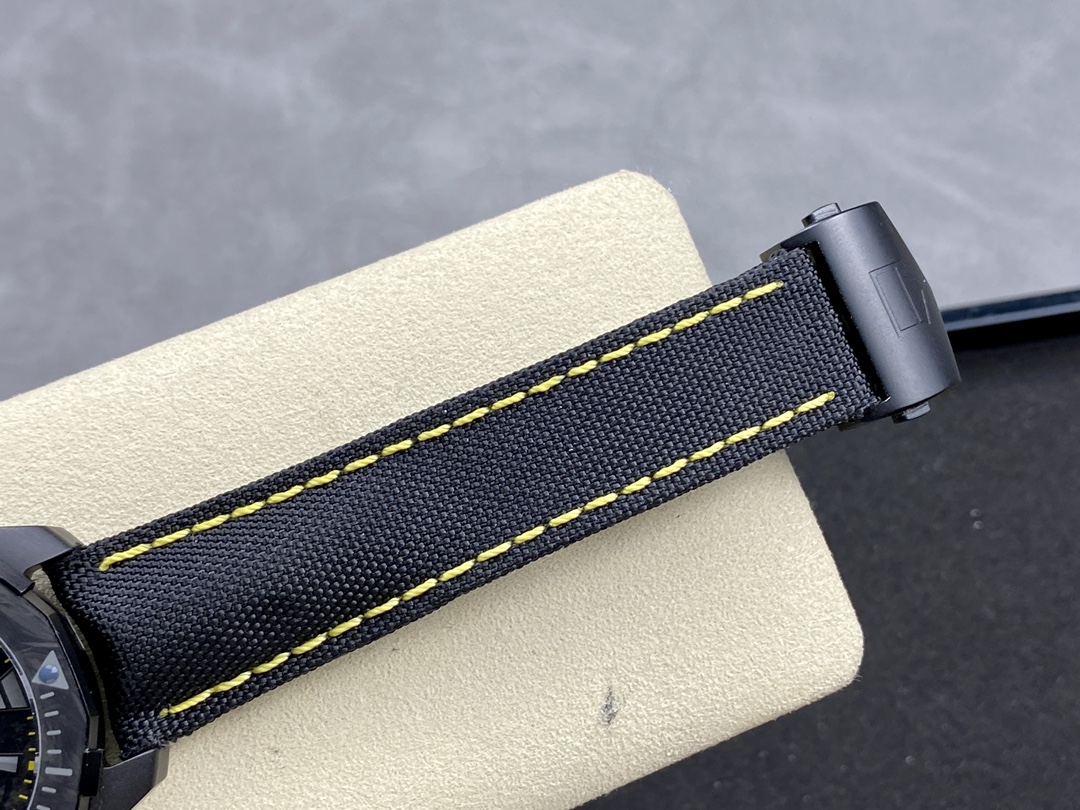 Tag Heuer Aquaracer Carbon Dial WBD218B.FC6446 41mm