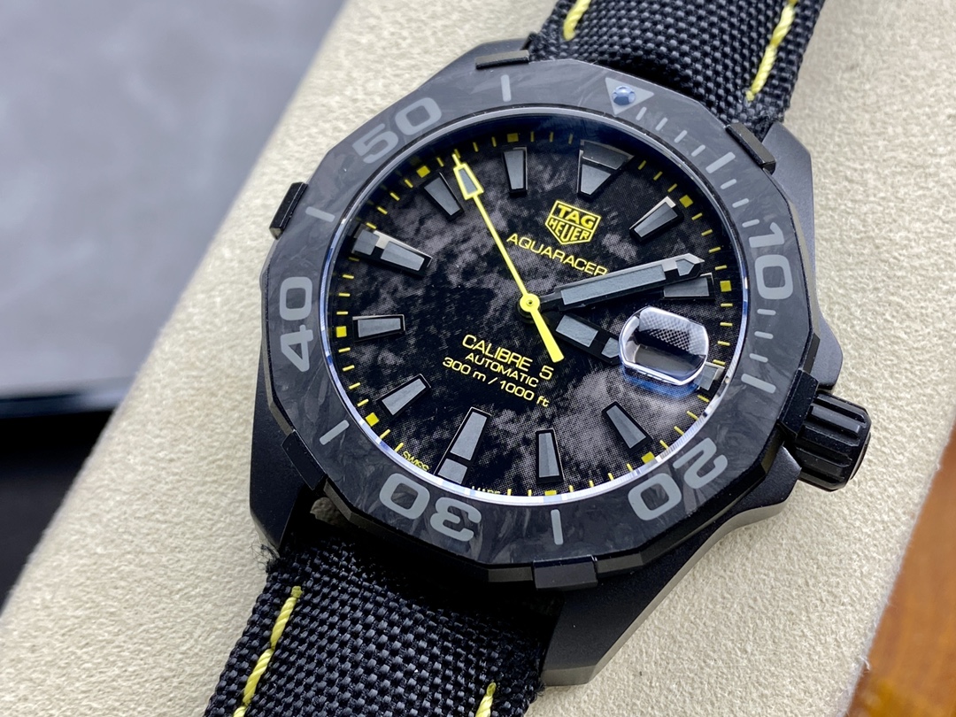 Tag Heuer Aquaracer Carbon Dial WBD218B.FC6446 41mm