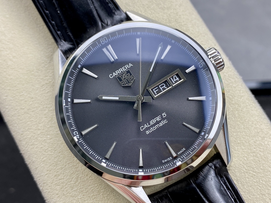 Tag Heuer Carrera Calibre 5 Steel & Leather WAR201A.FC6266