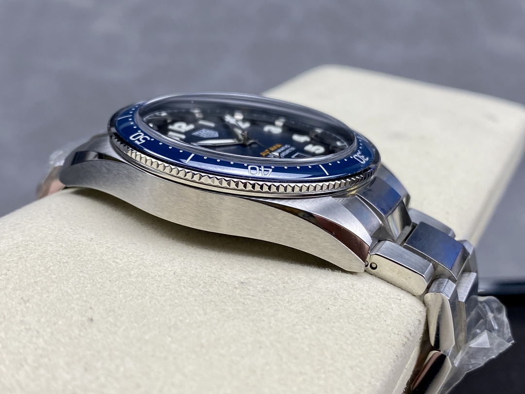 Tag Heuer Autavia Calibre 5 Chronometer WBE5116.EB0173 42mm