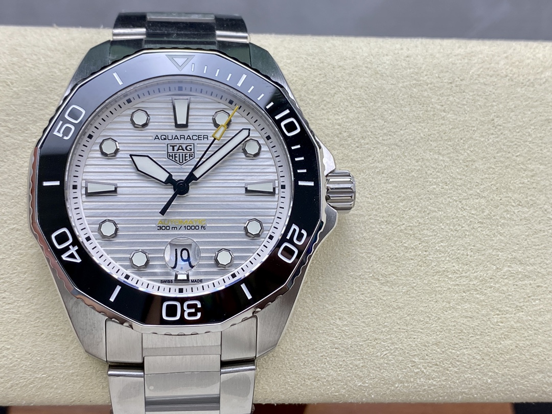 Tag Heuer Aquaracer Professional 300 Stainless Steel Automatic WBP201C.BA0632 43mm
