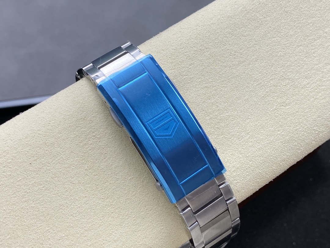 Tag Heuer Aquaracer Professional 300 Stainless Steel Automatic WBP201C.BA0632 43mm