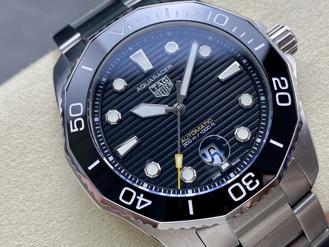 TAG Heuer Aquaracer Professional 300 WBP201A.BA0632 Automatic 43mm