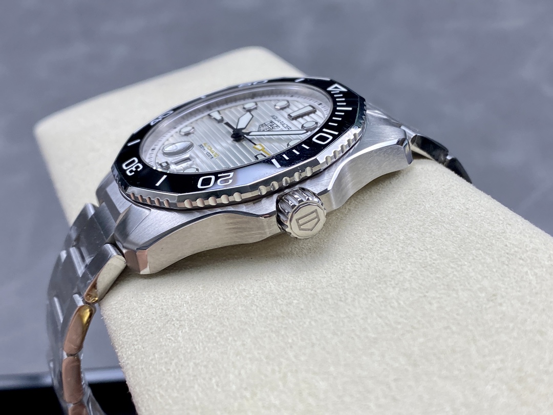 Tag Heuer Aquaracer Professional 300 Stainless Steel Automatic WBP201C.BA0632 43mm