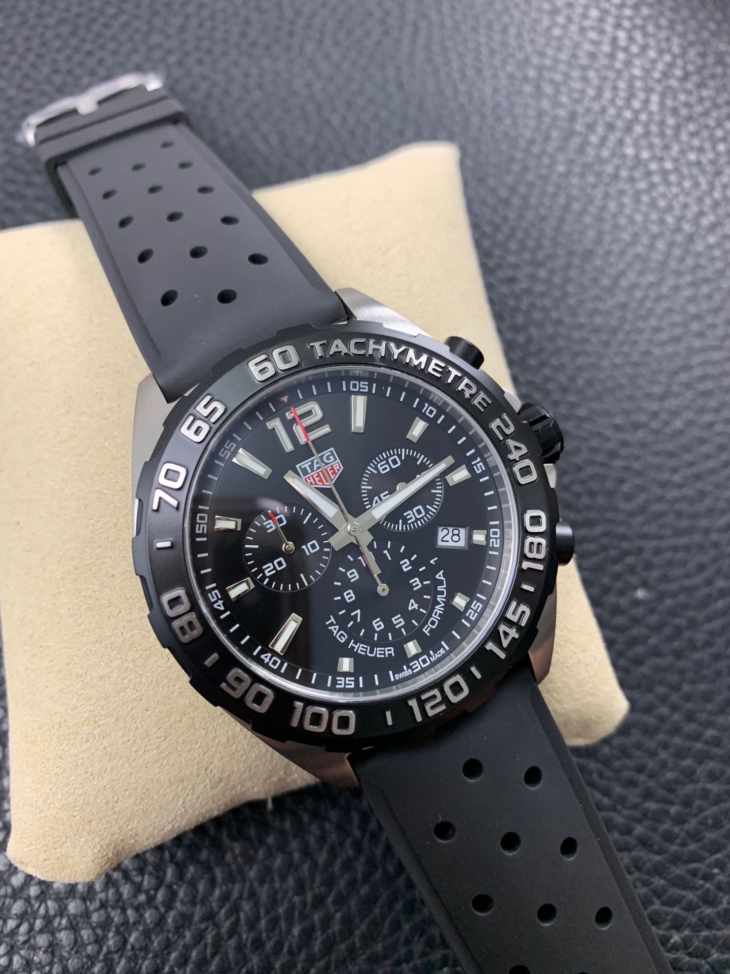 Tag Heuer Formula 1 Chronograph Black Dial CAZ1010.FT8024 Quartz 43mm