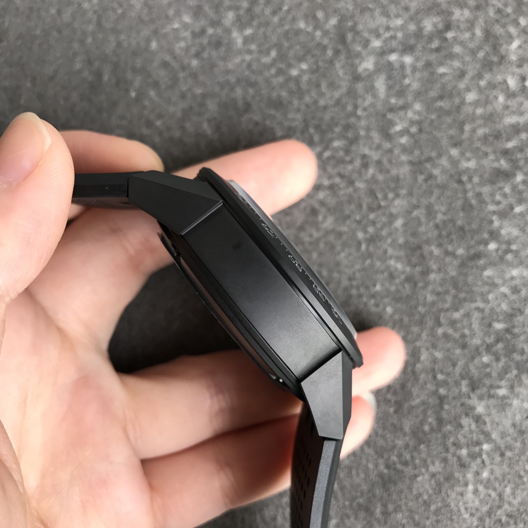 Tag Heuer Carrera Calibre 16 Automatic CV2A1U.BA0738 43mm Mens Watch