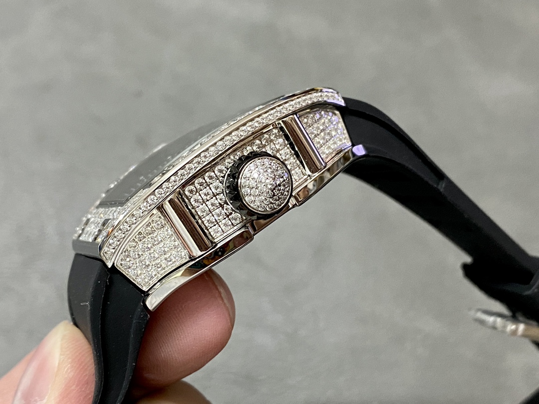 Richard Miller RM51-02 Tourbillon Diamond Twister Watch