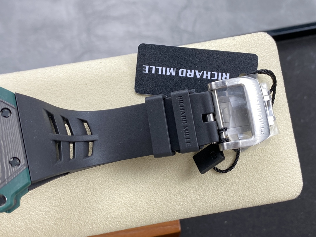 Richard Mille RM 21-02 Tourbillon Aerodyne Quarts TPT Carbon