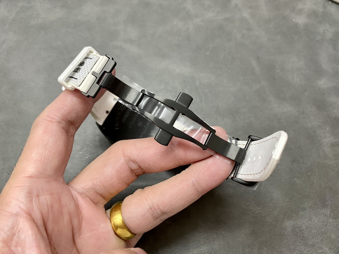 Franck Muller V45 Carbon Fiber Case White Dial