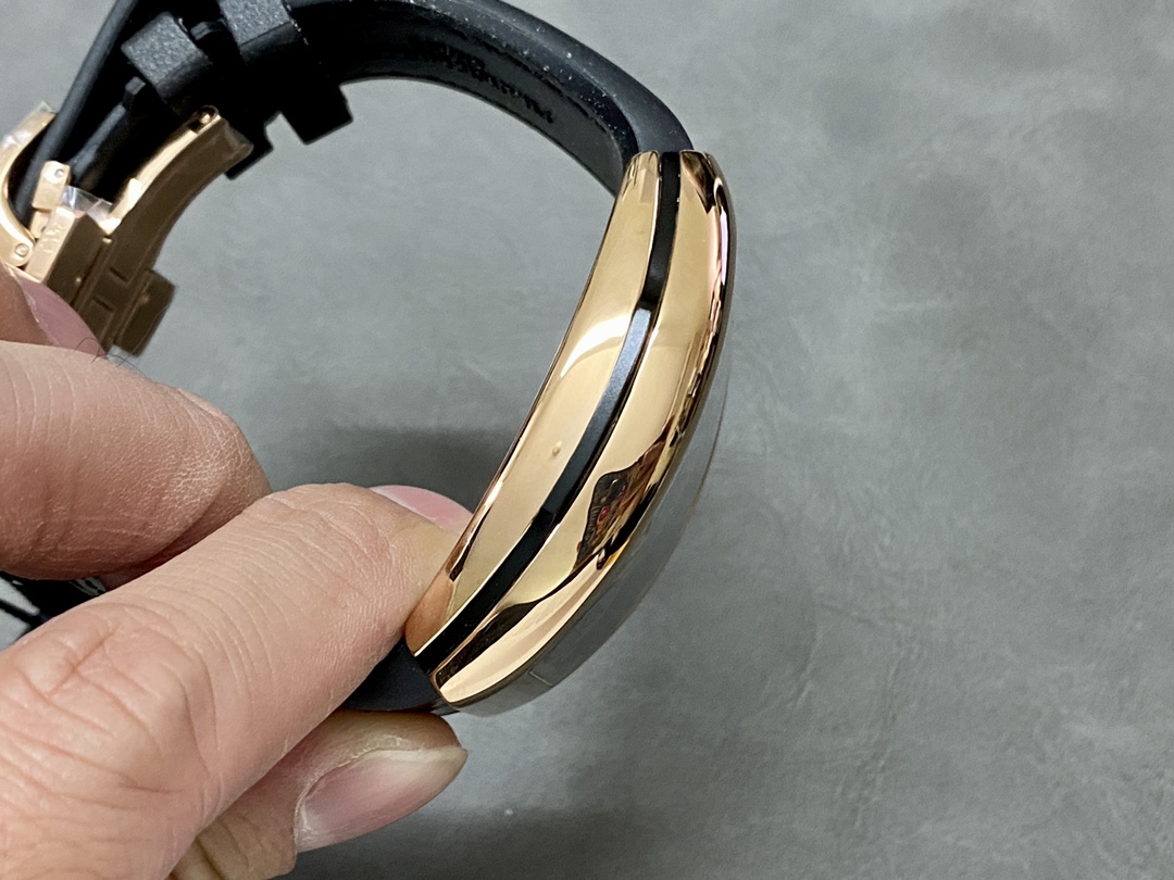 Franck Muller Vanguard Racing Automatic 45SCRCINGWHTGLD