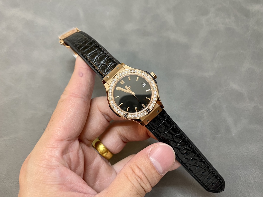 Hublot Classic Fusion 581.OX.1480.RX.1704 33mm Ladies Replica Watch