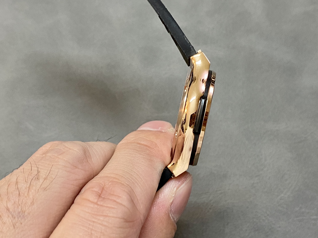 Hublot Classic Fusion 581.OX.1480.RX.1704 33mm Ladies Replica Watch