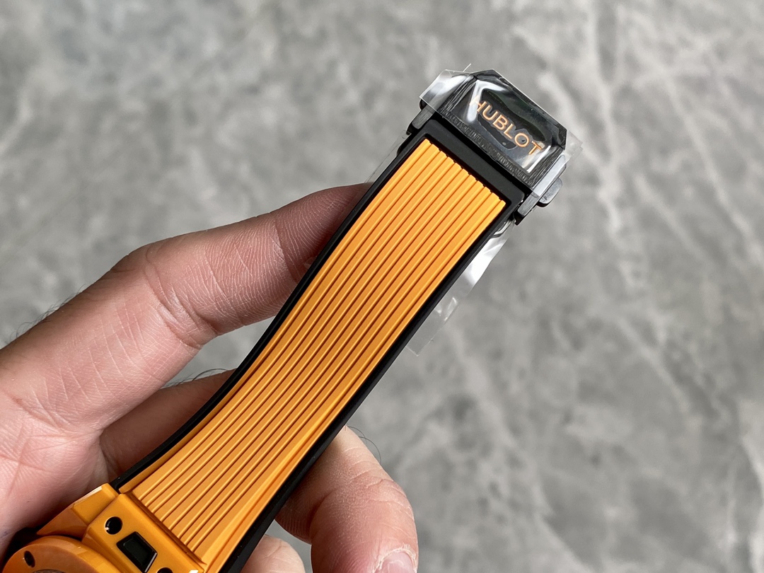 Hublot Big Bang Unico Orange Ceramic 42mm 441.CU.5910.RX