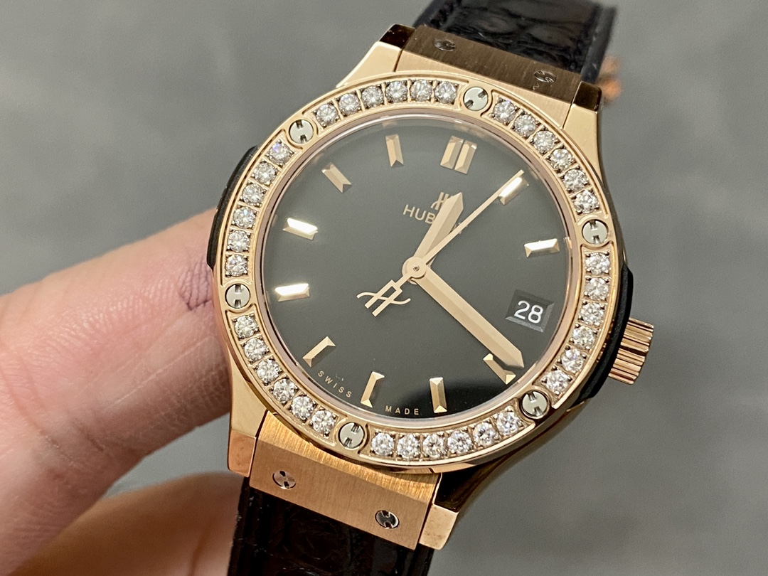 Hublot Classic Fusion 581.OX.1480.RX.1704 33mm Ladies Replica Watch