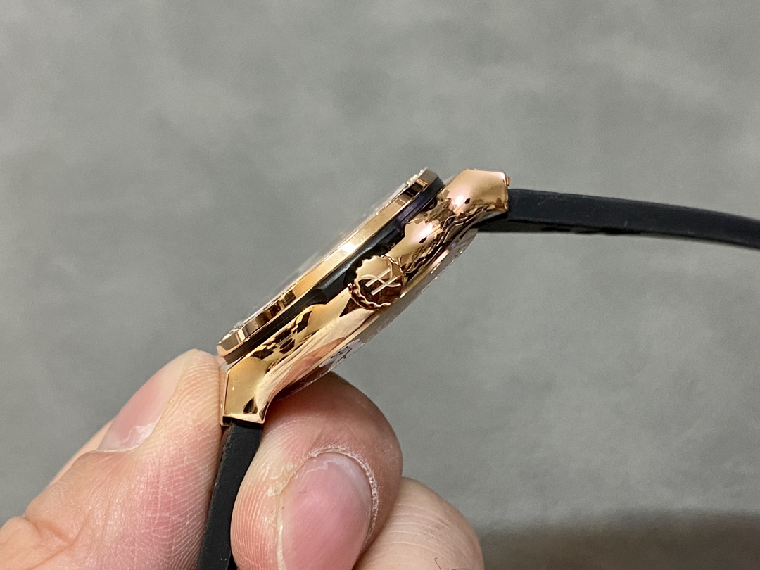 Hublot Classic Fusion 581.OX.1480.RX.1704 33mm Ladies Replica Watch