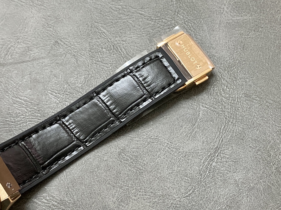 565.OX.1480.LR.1204 Hublot Classic Fusion Automatic 38mm