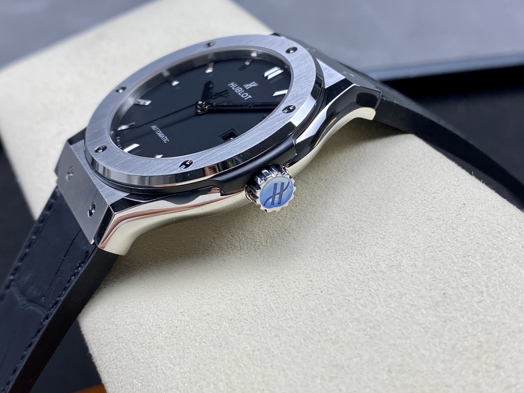 542.NX.1171.LR Hublot Classic Fusion Automatic Black