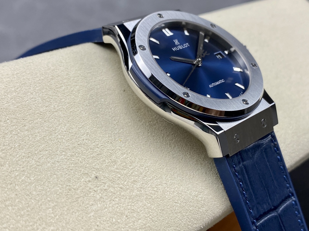 542.NX.7170.LR Hublot Classic Fusion Automatic Blue