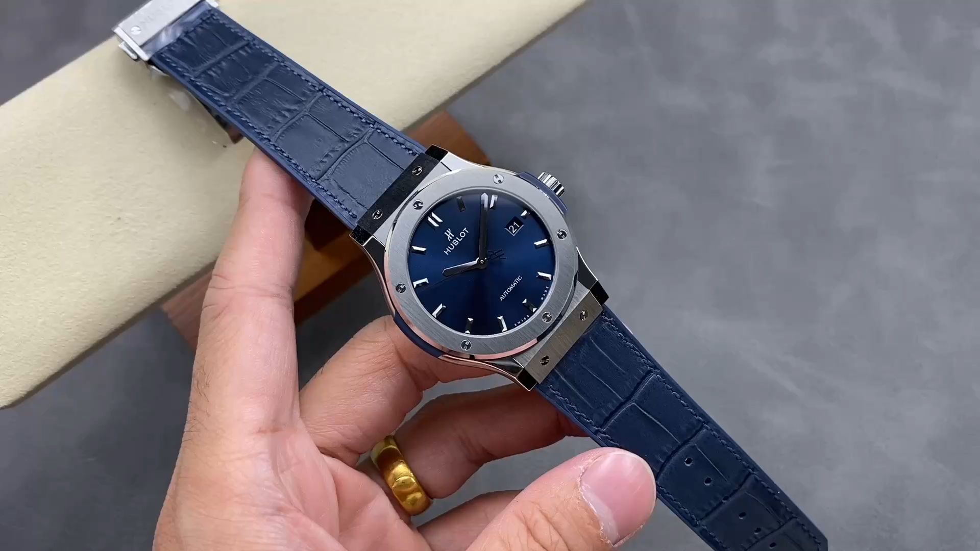 542.NX.7170.LR Hublot Classic Fusion Automatic Blue