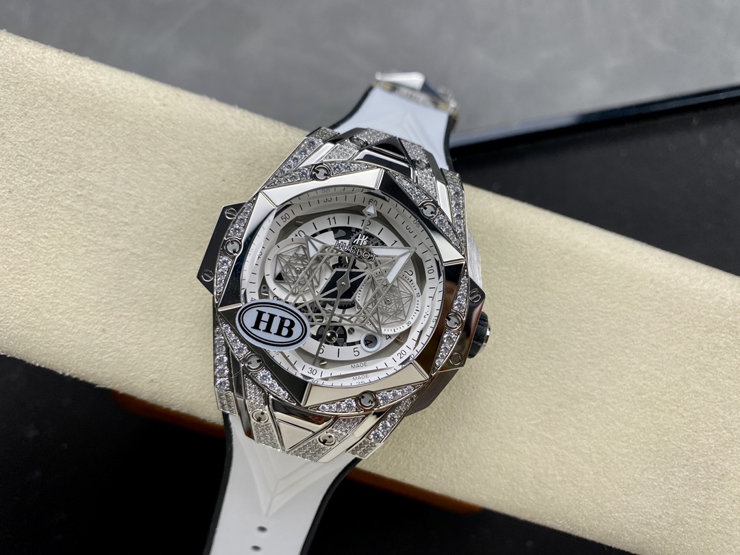 418.NX.2001.RX.1604.MXM20 Hublot Big Bang Partnerships Sang Bleu II Titanium Diamond